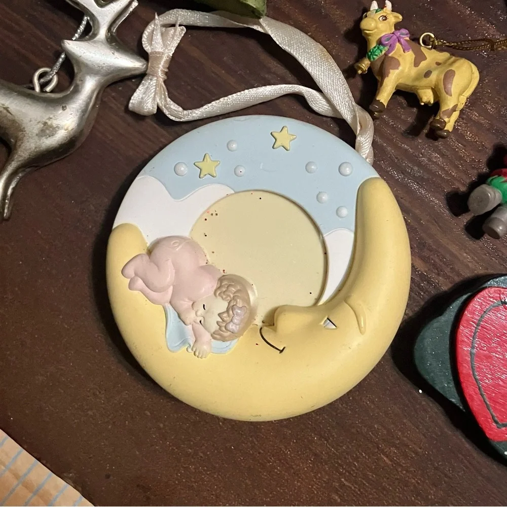 Assorted Lot of Vintage & Modern Christmas Ornaments